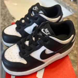 Nike Toddler Dunks Pandas Size 7c - Nike Shoe Box Included!